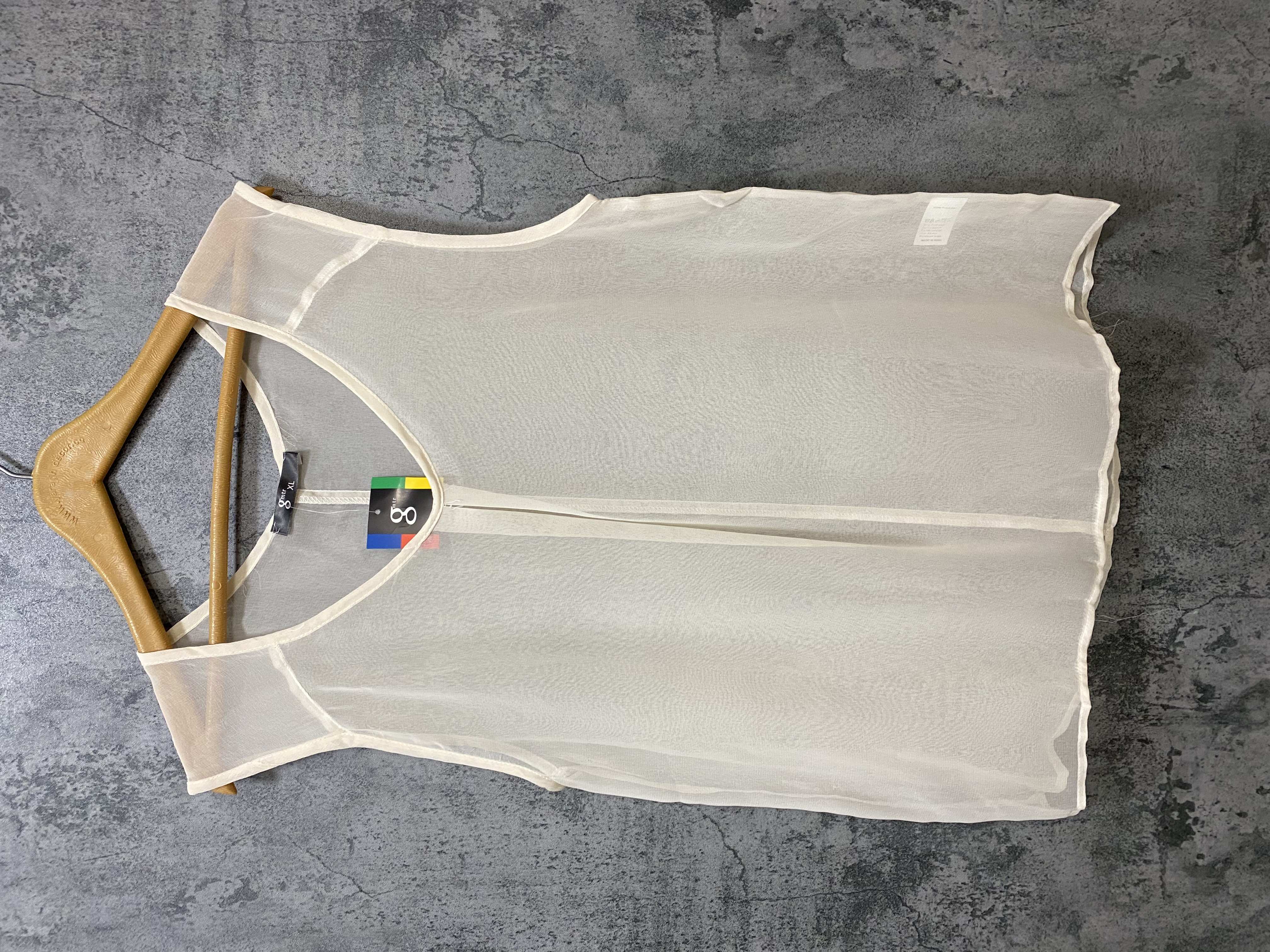 تاپ حریر زنانه رنگ کرمی کد 10